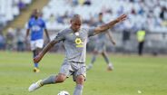 Maxi Pereira (2) - Arriscou o amarelo e deixou muito espaço nas costas para Keita fazer o 2-2. Procurou dar profundidade ao flanco e fez um ou outro cruzamento perigoso.