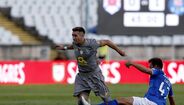Herrera (3) - Foi o autor do remate potente que resultou no penálti que veio a dar a vitória aos dragões. No geral, não esteve ao seu melhor nível.