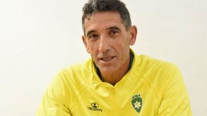 Dito procura um médio 'box-to-box'