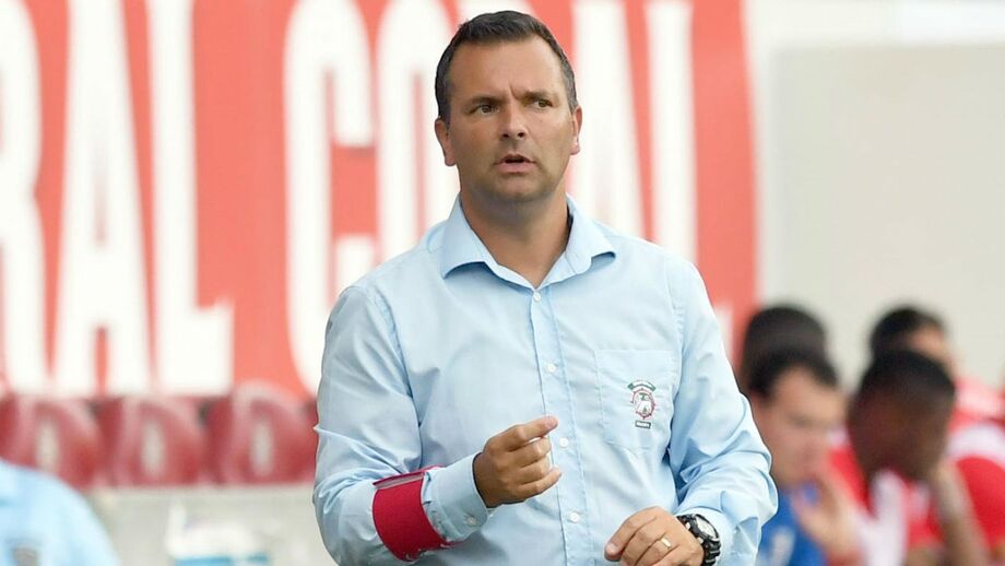 Cláudio Braga ambiciona futebol ofensivo e promete