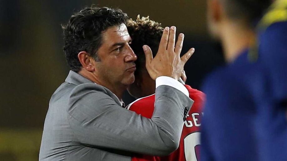 O cumprimento especial de Rui Vitória a Gedson