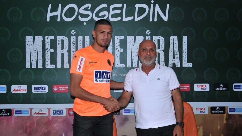 Sporting empresta Demiral e pode encaixar 3,5 milhões