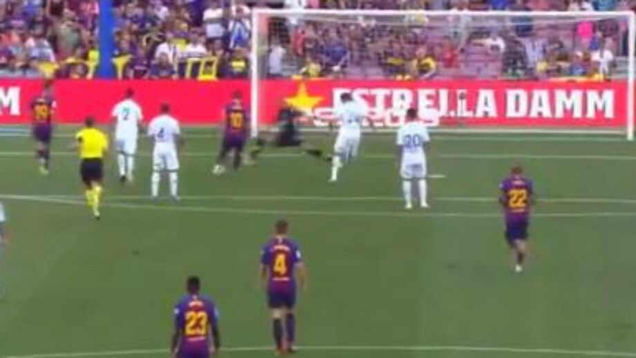 O toque subtil de Messi que enganou o guarda-redes do Boca Juniors