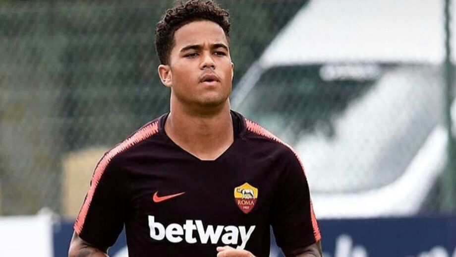 Presidente da Roma desafia Kluivert a marcar 10 golos e promete-lhe... um Lamborghini