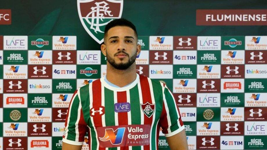 João Carlos chega do Fluminense