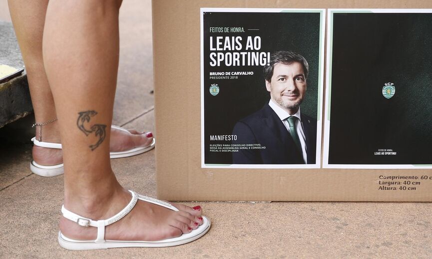 Recolha de assinaturas para o candidato à presidência Bruno de Carvalho