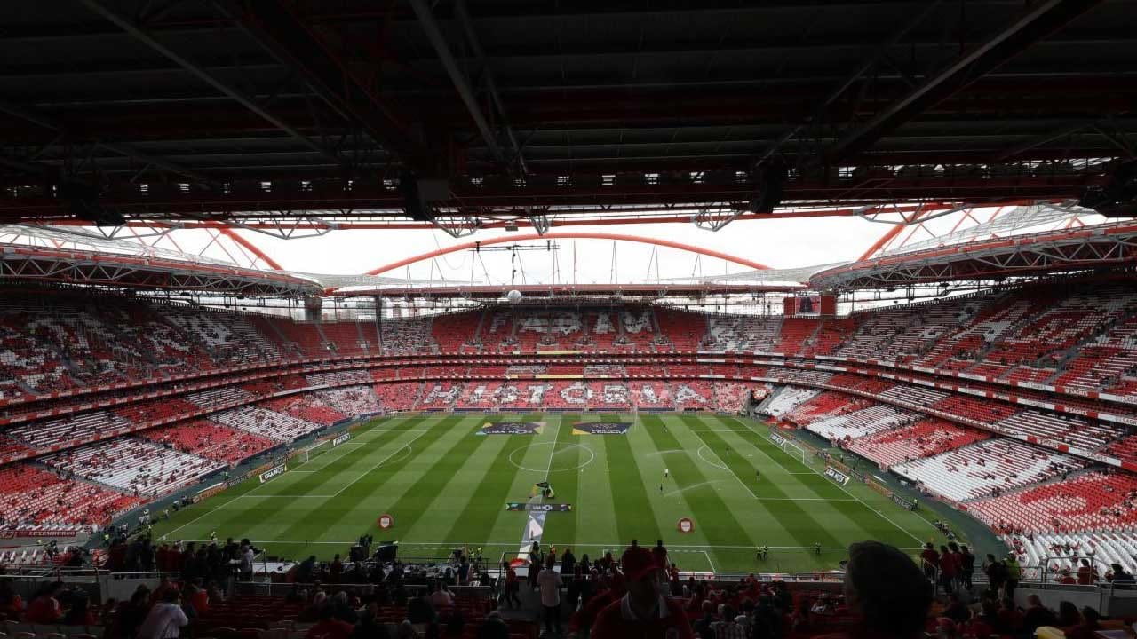 Duas Estreias Absolutas No Onze Do Benfica Para O Jogo O Aves