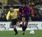 Kluivert (Barcelona): dezembro 2001