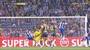 90'+2: Penálti IV (ERRADO) - Lance de maior dúvida, mas João Pedro movimenta-se e toca na bola com o braço. Seguindo a ‘regra’ de outros jogos, era falta