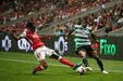Nani (nota 3) - Se aquele cabeceamento (35’), na sequência de um livre indireto, não tem sido travado de forma sublime por Tiago Sá, talvez o capitão tivesse demorado mais tempo a ‘desaparecer’ do jogo