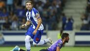 Herrera (4) - Marcou o primeiro golo e pautou sempre o jogo da equipa. Muito bem na circulação de bola.