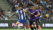 Otávio (4) - O brasileiro está agarrado ao onze com toda a força e a cada jogo vai aumentando os seus índices de confiança. Depois de ter iniciado a jogada do segundo golo, assinou um lance de antologia ao cair do pano que fez levantar o estádio, oferecendo o tento a Marega.