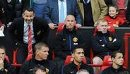 Irmãos Neville, Giggs, Scholes e Butt - Cada um detém 10% do clube de futebol Salford City. Os outros 50% pertencem a Peter Lim.