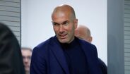 Zidane, Lizarazu e Boghossian - Tornaram-se acionistas minoritários do clube de futebol Evian