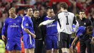 Gudjohnsen, à esquerda na foto (Chelsea): fevereiro 2005