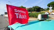 Taxistas mantêm protestos por tempo indeterminado