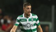 Coates (nota 2) - A forma como permitiu a Eduardo Teixeira trabalhar a bola, no lance do golo, marca indelevelmente e de forma negativa, uma atuação sem momento de explendor. Nem como ponta-de-lança fez a diferença. Na única oportunidade de que dispôs, cabeceou ao lado (76’)