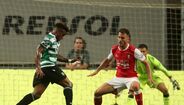 Jovane (nota 2) - Entrou em campo demasiado tarde, mas a tempo de provocar o pânico na área contrária, com sucessivas simulações e um remate que obrigou Tiago Sá a defesa apertada