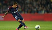 Dani Alves (PSG, 35 anos) - 4 milhões de euros