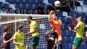 Chaves e Paços de Ferreira empatam em particular com quatro golos