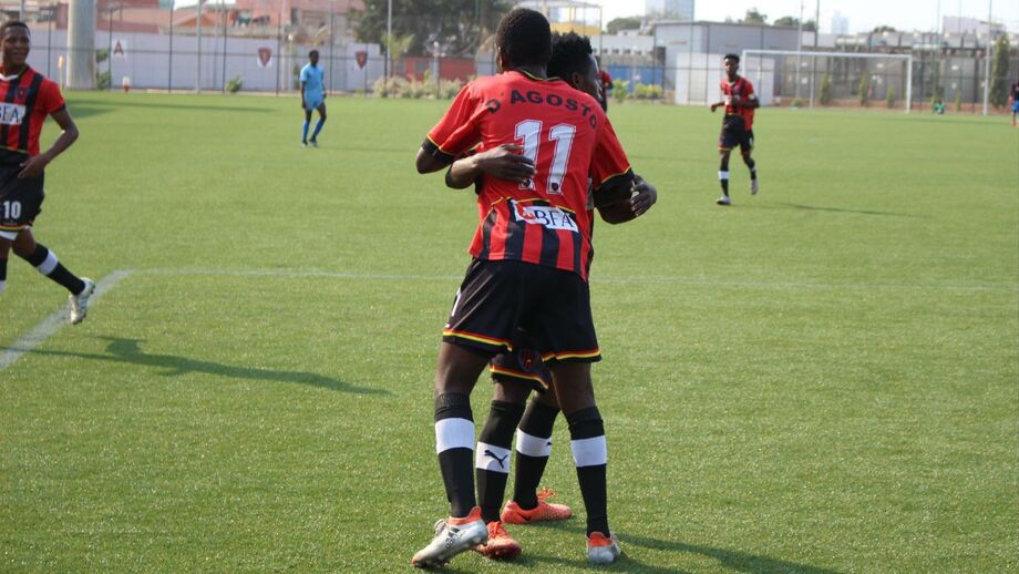 1.º de Agosto conquista tricampeonato