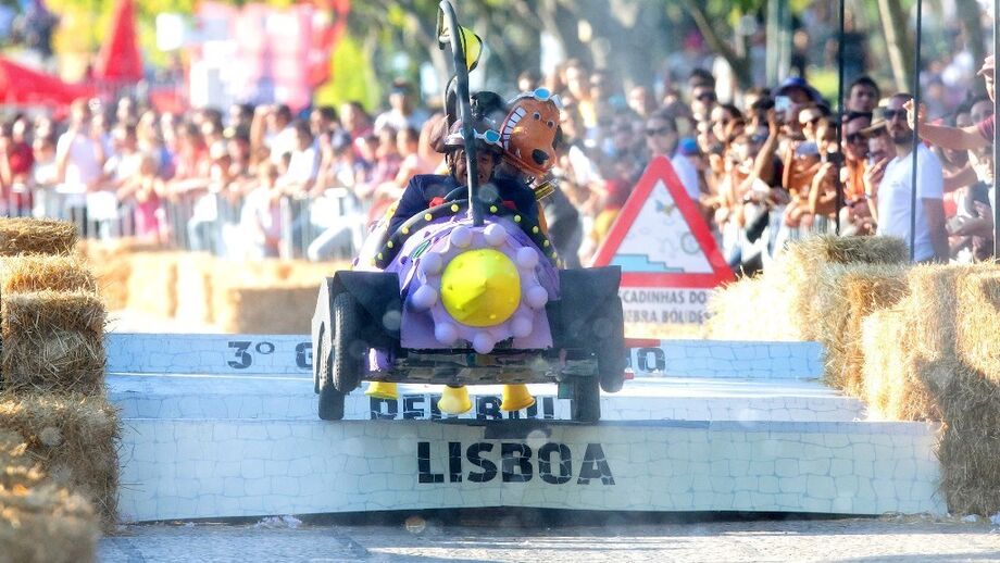 Corrida louca da Red Bull levou 40 mil ao Parque Eduardo VII