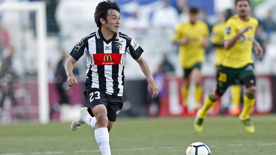 Nakajima ajuda Japão a bater Costa Rica por 3-0