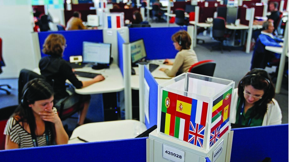 pessoas a trabalhar em série trabalhador trabalho emprego