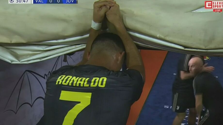 Ex-árbitro sai em defesa de Cristiano Ronaldo