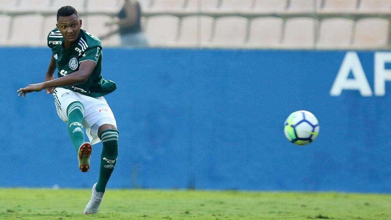 Luan Cândido (Palmeiras) - Defesa, nasceu a 2 de fevereiro de 2001