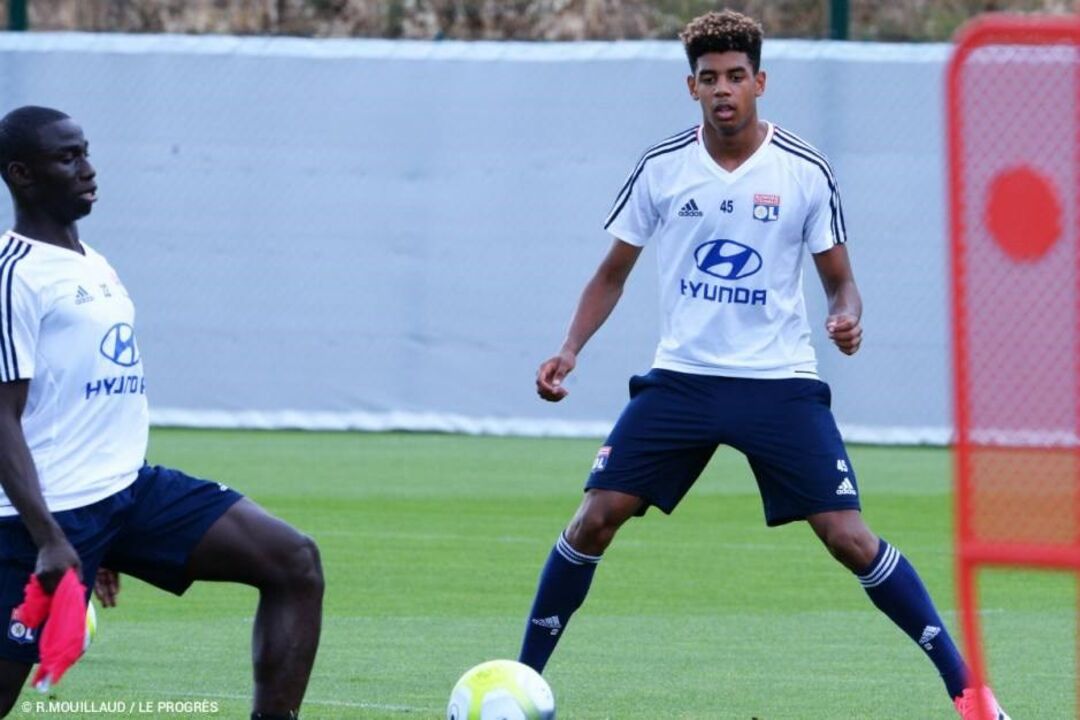 Willem Geubbels (Monaco) - Avançado, nasceu a 16 de agosto de 2001