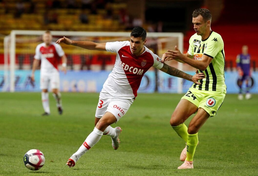 Pietro Pellegri (Monaco) - Avançado, nasceu a 17 de março de 2001