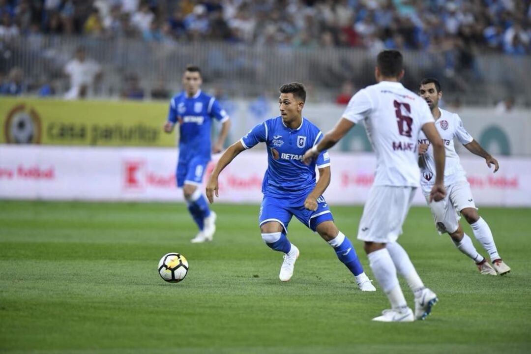 Jovan Markovic (CS Universitatea Craiova/Roménia) - Ponta-de-lança, nasceu a 23 de março de 2001