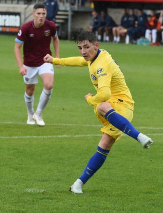 Billy Gilmour (Chelsea) - Médio, nasceu a 11 de junho de 2001