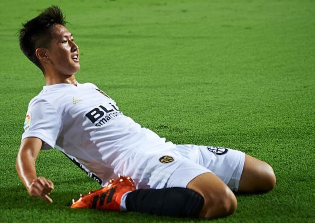 Lee Kang-in (Valencia) - Médio ofensivo, nasceu a 19 de fevereiro de 2001