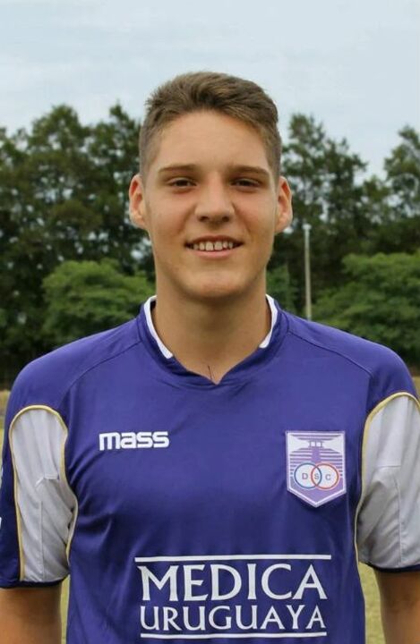 Emiliano Gómez (Defensor Sporting/Uruguai) - Avançado, nasceu a 18 de setembro de 2001