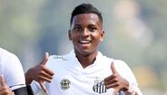 Rodrygo (Santos) - Avançado, nasceu a 9 de janeiro de 2001