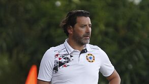 Capucho não bate a porta