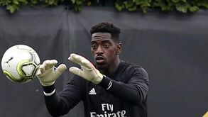 Bruno Varela continua à espera