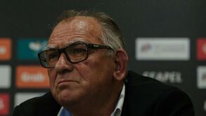 «Tive contactos para treinar o Benfica e a Seleção Nacional mas houve sempre alguém contra»