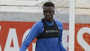 Estoril-Varzim, 2-2: Empate caseiro chegou nos descontos  