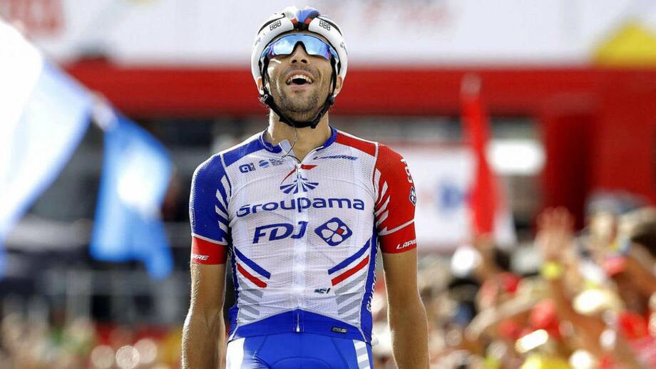 Thibaut Pinot vence isolado Milão-Turim