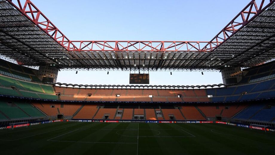 AC Milan passa atualmente por dificuldades