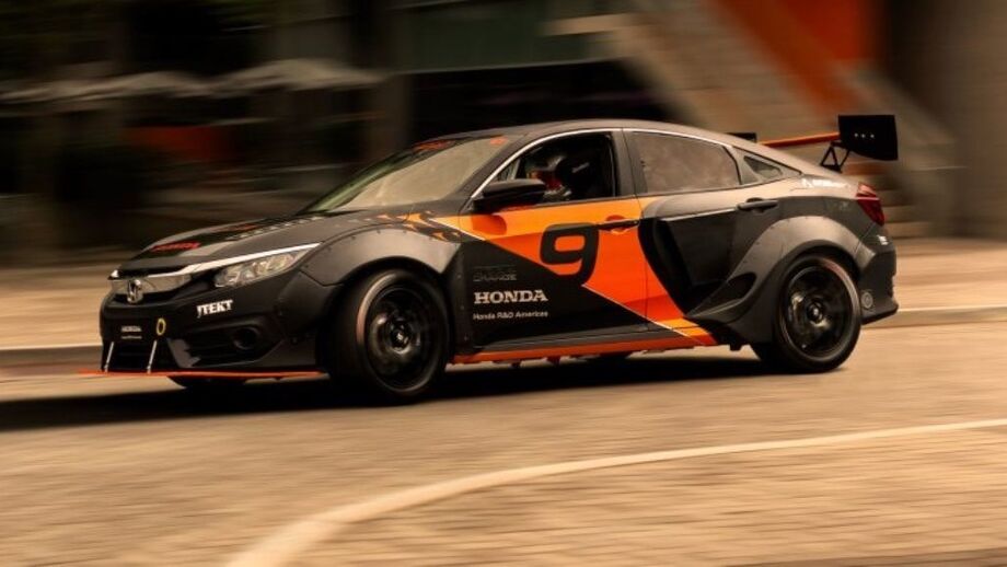 Estudantes criaram Honda Civic híbrido de Rallycross com 600 cv
