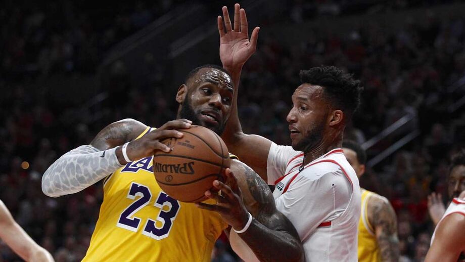Blazers estragam estreia de LeBron James pelos Lakers