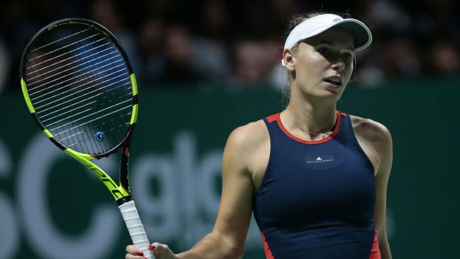 Caroline Wozniacki entra a perder no Masters de Singapura
