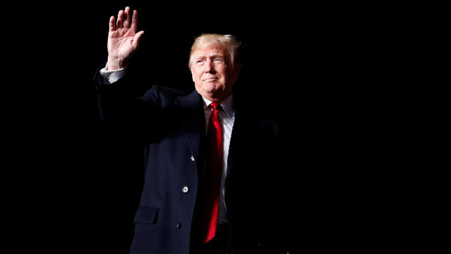 Trump acusa media enquanto FBI intercepta mais engenhos