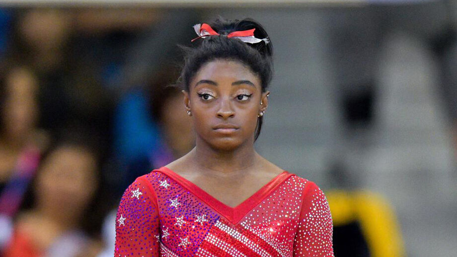 Simone Biles chega ao 11.º título mundial no regresso à competição