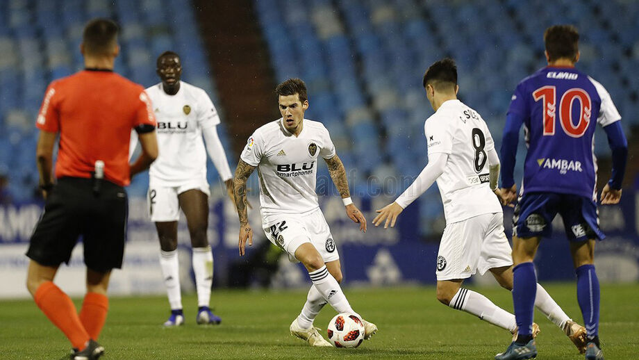 Valencia bate Ebro com muita dificuldade na Taça do Rei