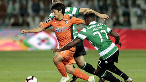 Leicester deve adiar Nakajima